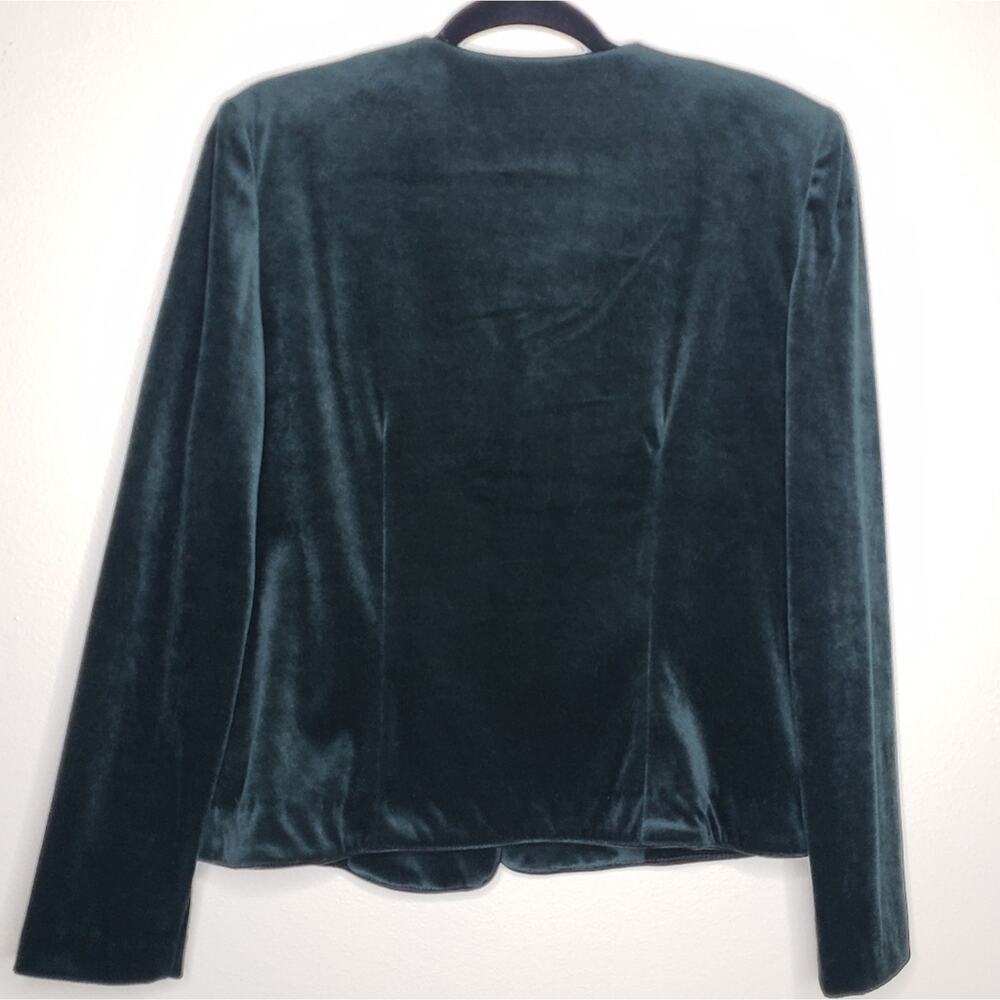 Maren| Vintage Green Velvet Jacket in size 12 - Picture 2 of 9